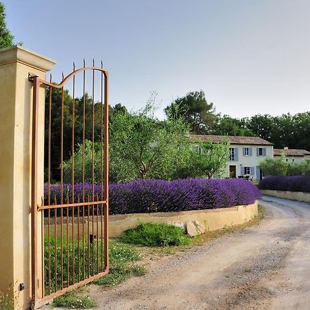Mas De Lure Bed & Breakfast Salon-de-Provence Luaran gambar