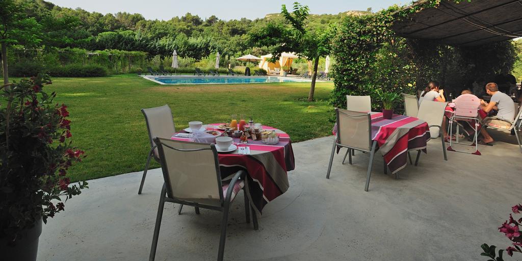 Mas De Lure Bed & Breakfast Salon-de-Provence Luaran gambar