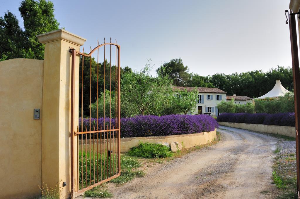 Mas De Lure Bed & Breakfast Salon-de-Provence Luaran gambar