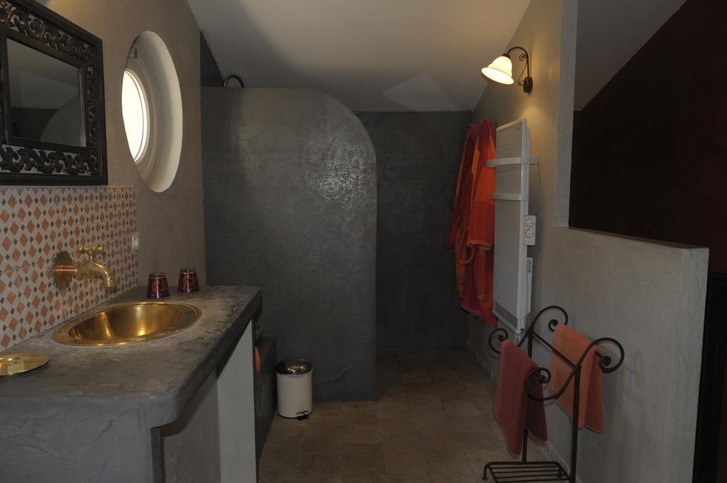 Mas De Lure Bed & Breakfast Salon-de-Provence Luaran gambar