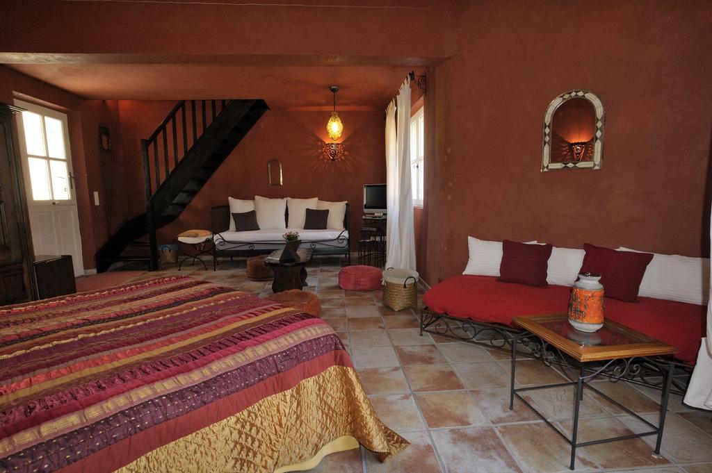 Mas De Lure Bed & Breakfast Salon-de-Provence Luaran gambar