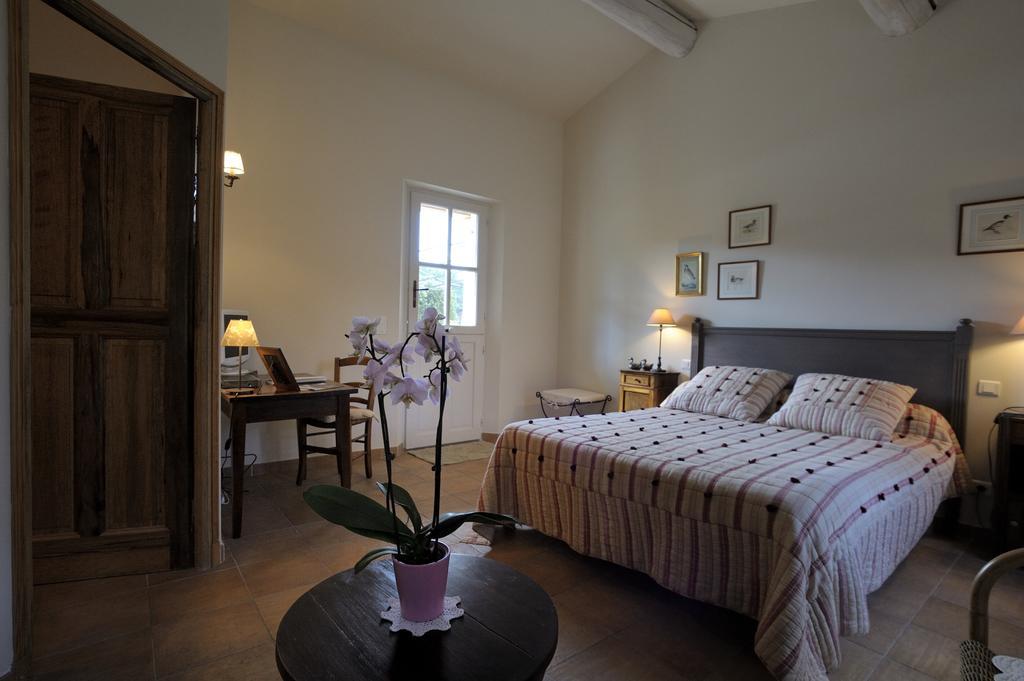 Mas De Lure Bed & Breakfast Salon-de-Provence Luaran gambar
